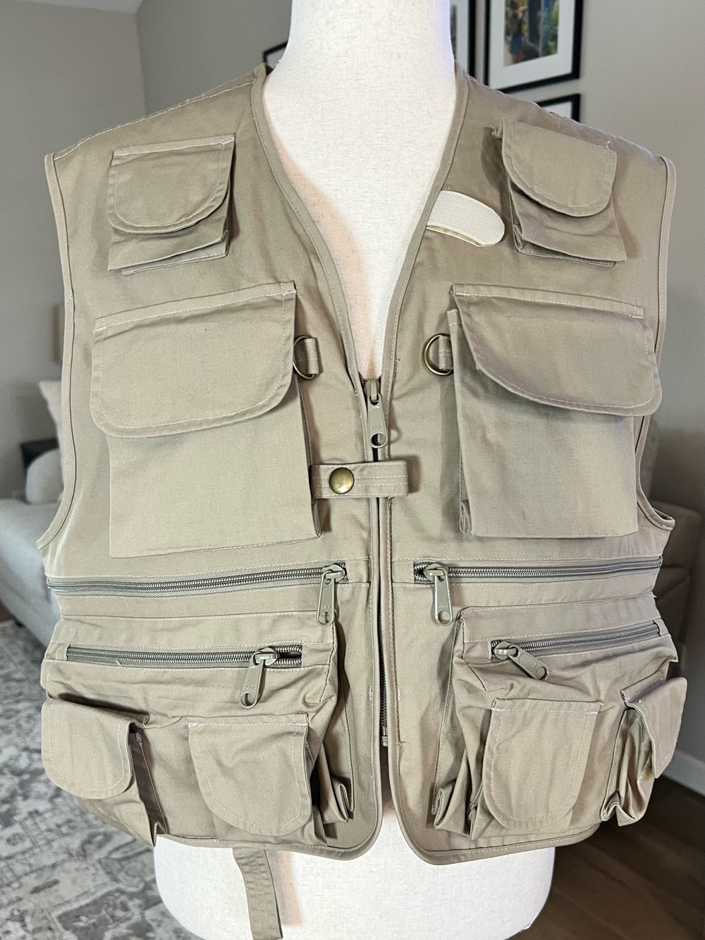 Ausable Fly Fishing Utility Vest Multiple Pockets Zip Up Tan Men's Size Medium